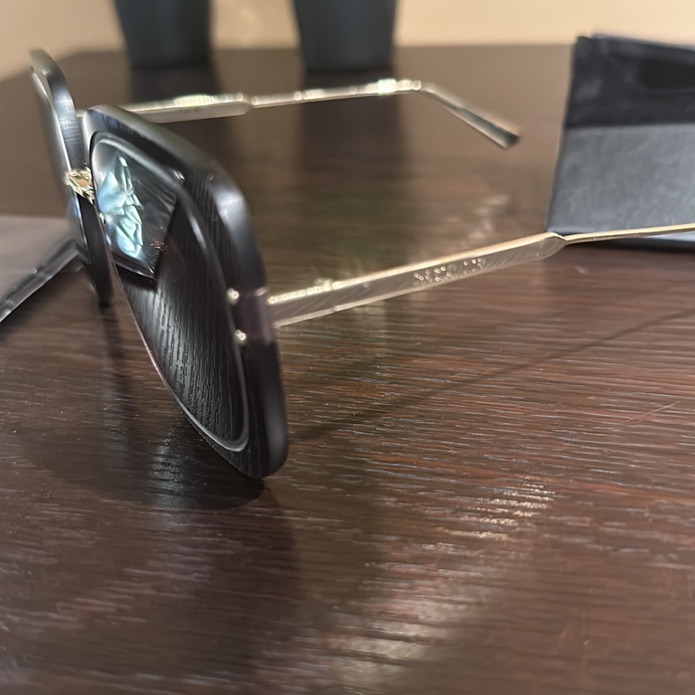 Dior sunglasses no scratches perfect condition - Picture 7 of 13